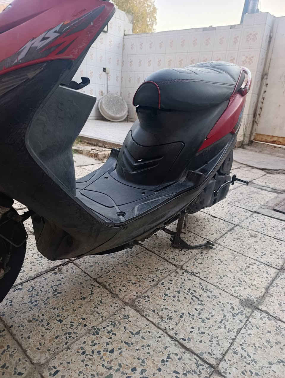 دراجه ماكس عدله كفرات بلاديه حمر جاردات برغي ما مفتوح بيه منزله مال رمبه و بيه صالنصه صجميه بلاد لسعر خاص ***********
