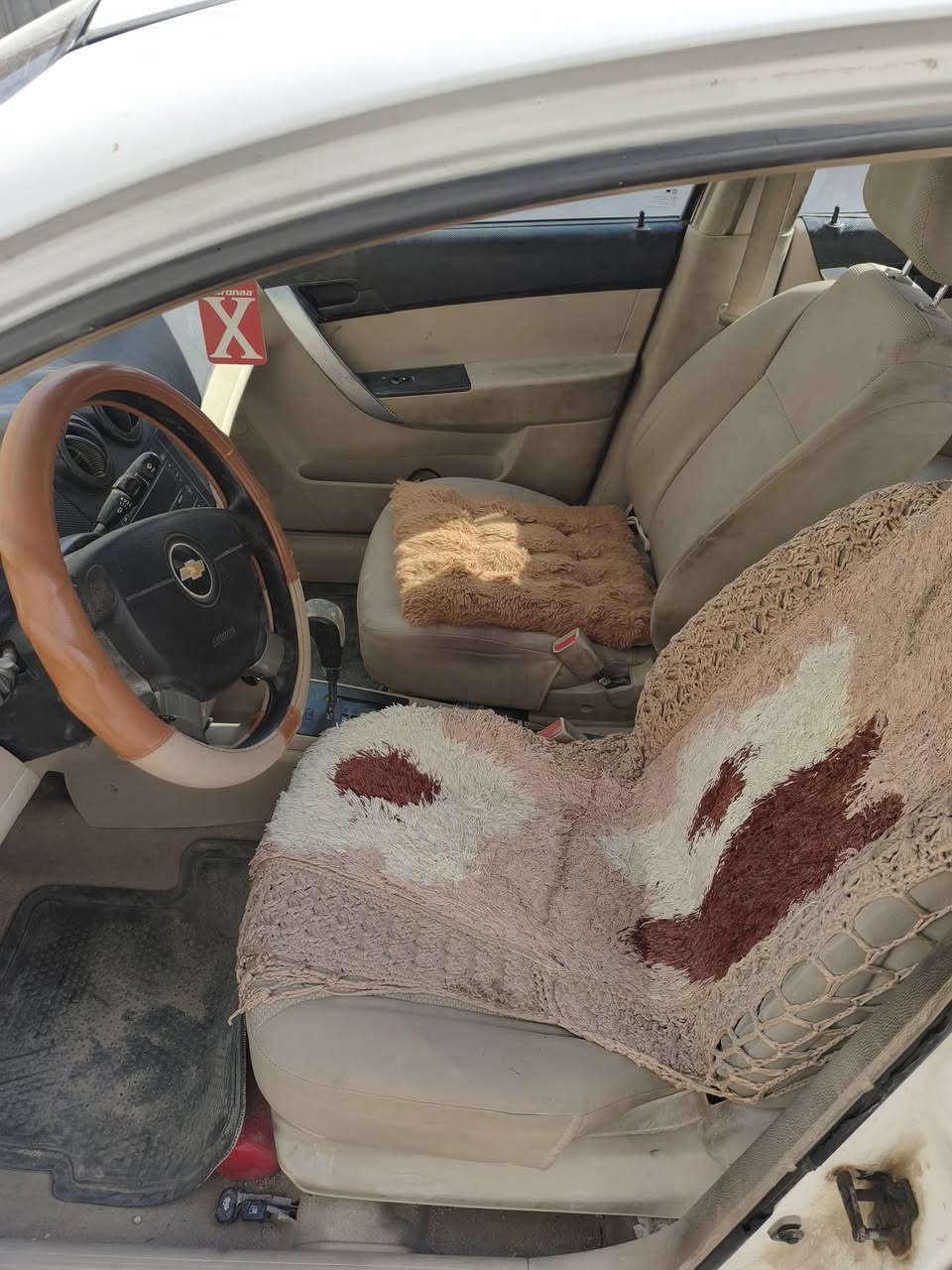 سياره افيو  ٢٠١١ مال بيت  ابيض  اوتوماتيك باسمي للبيع   ٥٥  ورقه وبيه مجال انشاءالله المحرك بلاد وكير  مضبوط وسياره مكانها  البصره   شط العرب   كردلان    رقم الهاتف ***********  واتساب@
