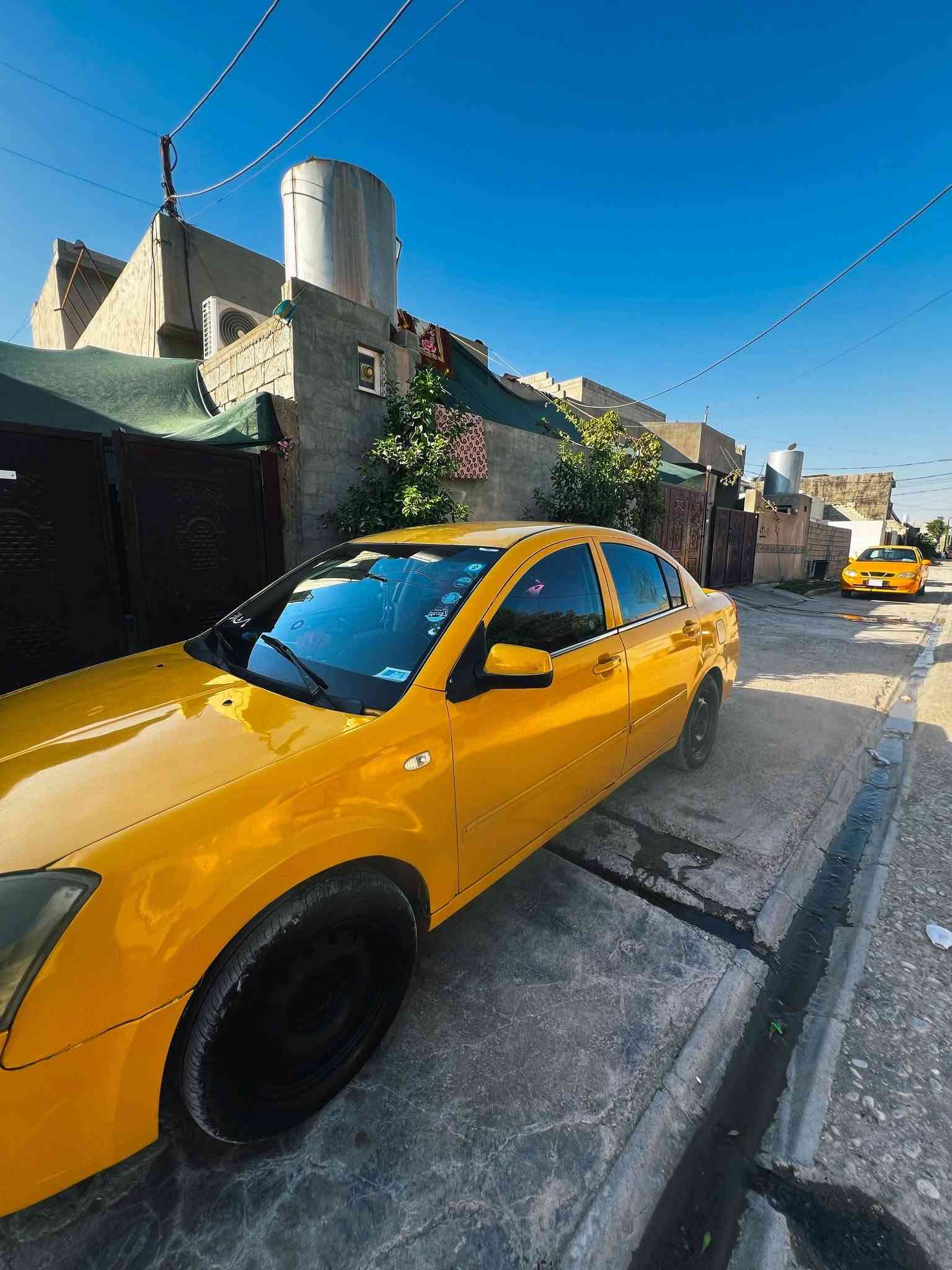 سلام عليكم شيري A5 موديل 10 كير ومحرك كامري  رقم بغداد نكليزي تبريد ثلج سنوية لل31 بسمي  بطاقة بانزين بيها سعر 40 وبيها مجال 
***********
