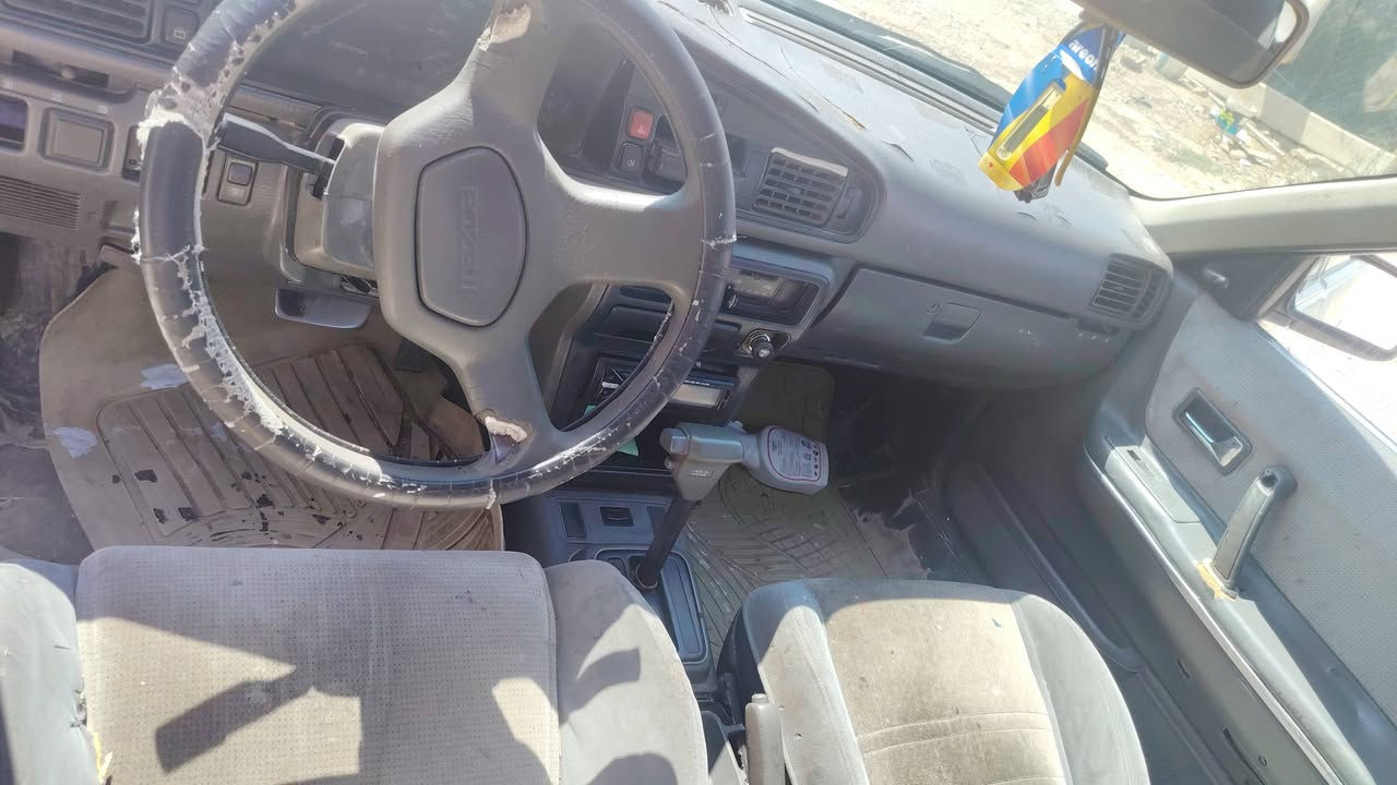 فرؤشتن يان گؤرينةوة
مازداي ٨بةخ اؤتؤماتيك

موديل ٩١

جوارجام كارةبا 

گةرميو فلجةو هةمووي بةشةرت

٥تايةيي لؤك بةسپيرةوة

كارةبايي كامل بةشةرت

گيرو مةكينة بةشةرت 

سةنةوي لةگةلة

سعري قفل قفلي ١٥وةرةقة

شوين جةمجةمال ***********
