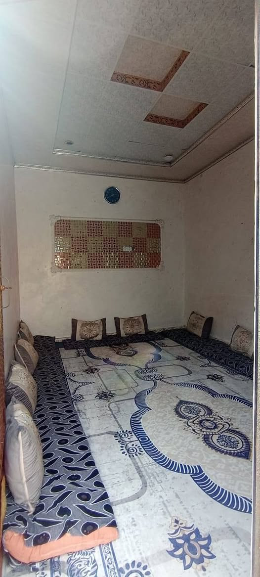 السلام عليكم 

 دار للبيع  مساحه 100 طابقين

 يحتوي على 3غرف وصاله ومطبخ وصحيات

طابو زراعي عراقي 

بناء حديث كونكريت وبيت جاهز من كلشي

ابي الخصيب محيله الوسطي

السعر ب57 وبي مجال

***********
