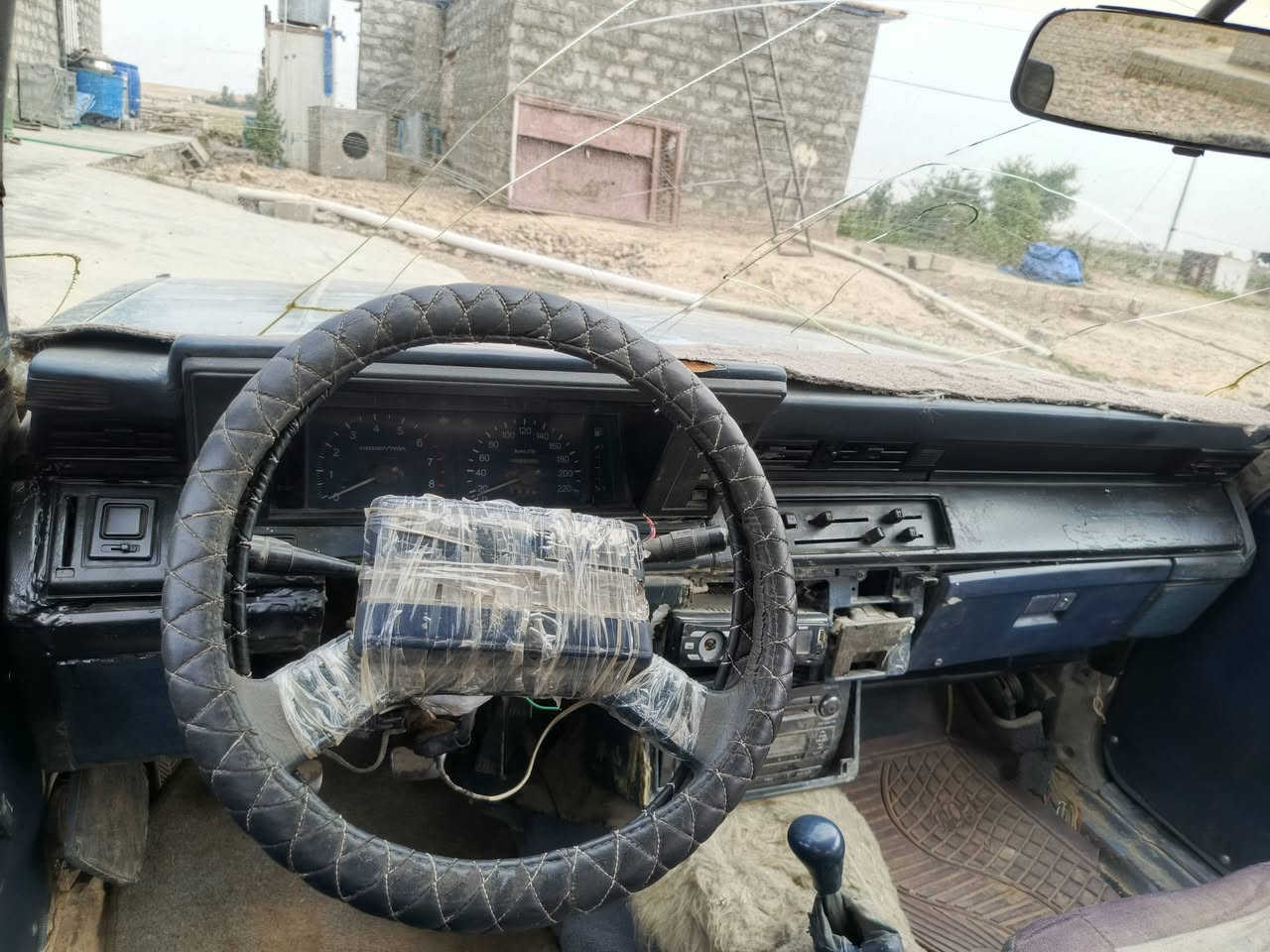 سلام عليكم سوبر 85كير محررك شرط صدر جديد تخم تايرات جدد كهربائيت شغاله باتري جديد نكره سلف فول نشاط غرفته جديده السعر مليون قفل ***********
