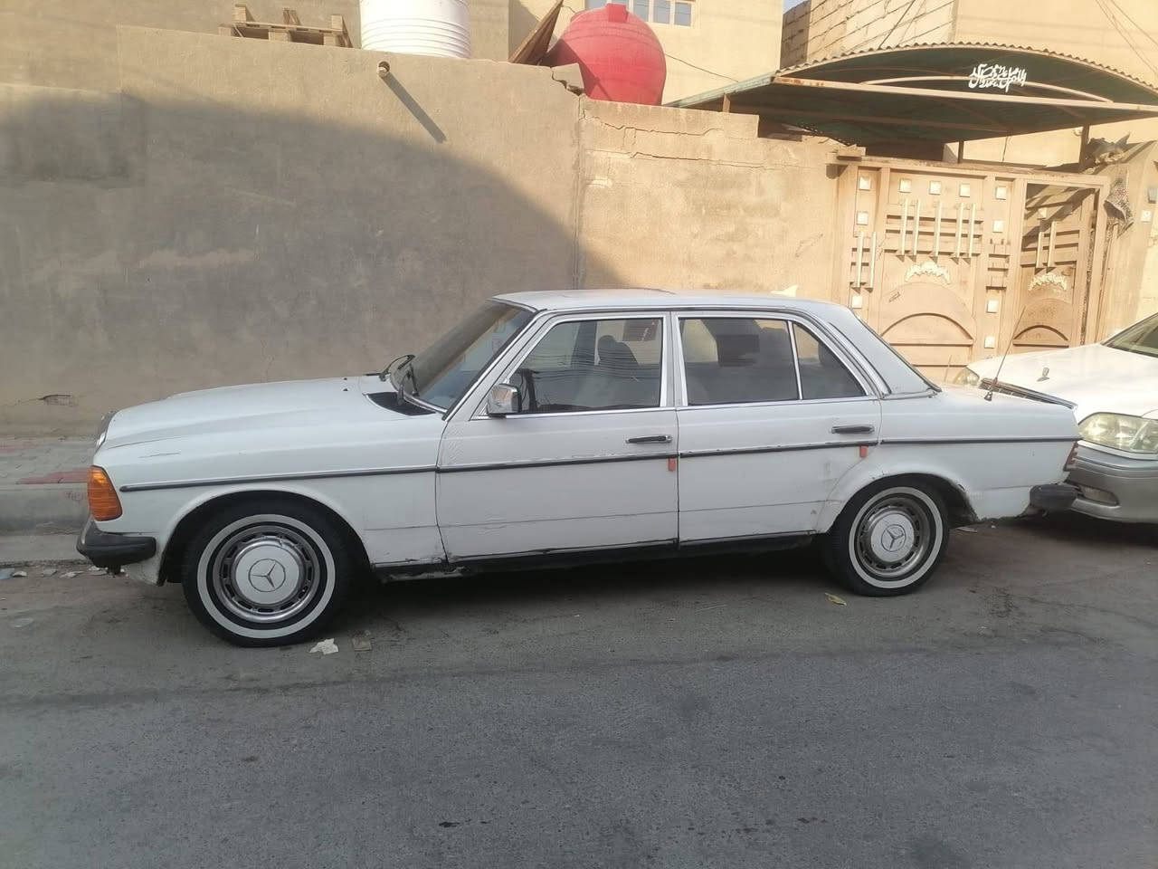 مارسيدس مديل 1985رقم كربلاء الماني  كير ومحرك بطه تبريد شغال سعرها 23وبيها مجال مكانها كربلاء حي النصر ***********
