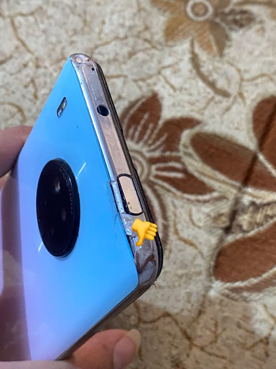 السلام عليكم جهاز للبيع
ذاكره 128 جهاز نضيف بي بس 
ذني الموضحات بصوره مايئثرن 
كامرات يخبلن استخدام يومي 
السعر 80 وبي مجال شي قليل 
بيع مستعجل ***********
