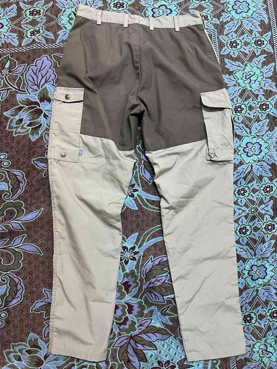 fjallraven
size_32_34
بالە مستخدم 
نظافە100
توصیل جمع
طول 105cm

***********
