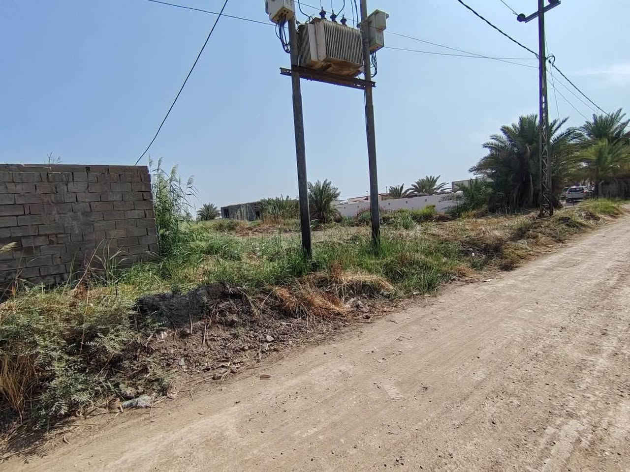 طريق المطار • ٥٢٠م • واجهة ١٣م