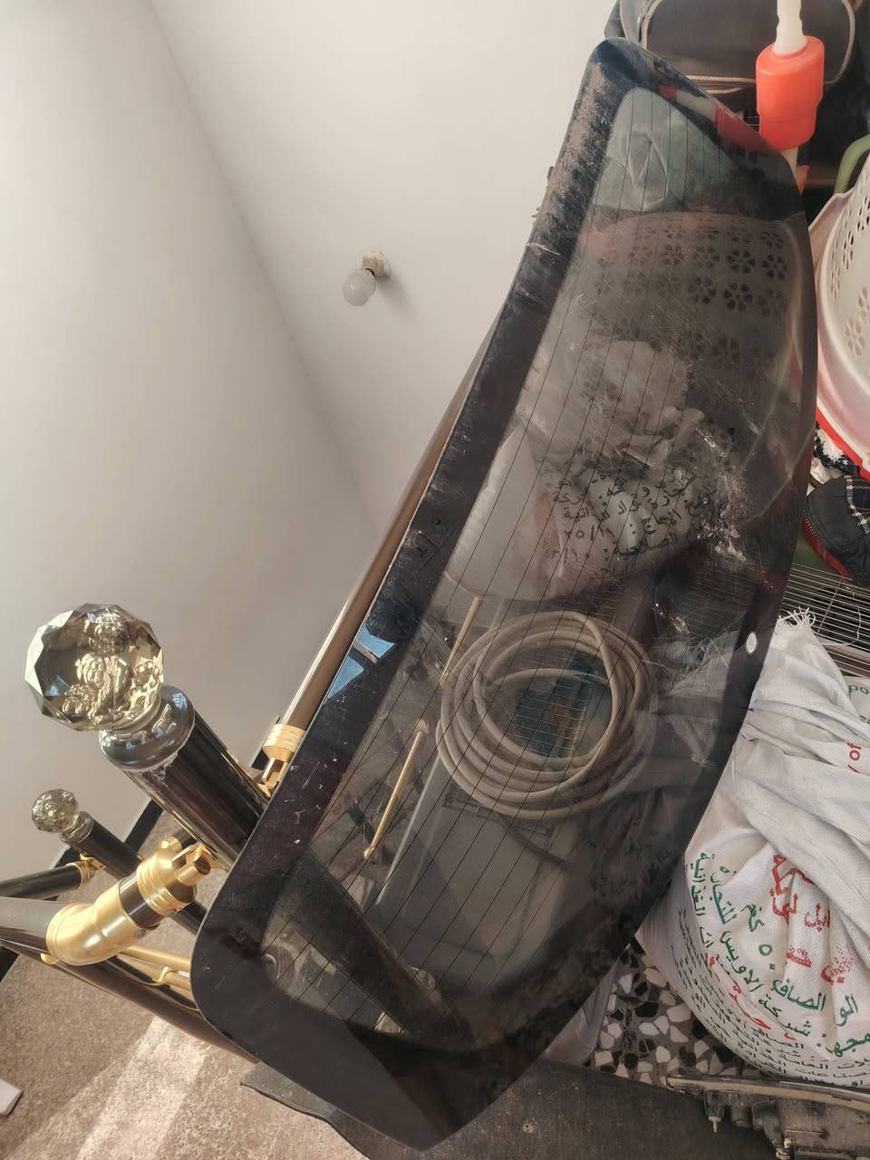 عندي عدسه لايت أصلي وجامه خلفيه ودشبول خلفي للبيع كونا 2023 مكاني الاعظميه ***********
