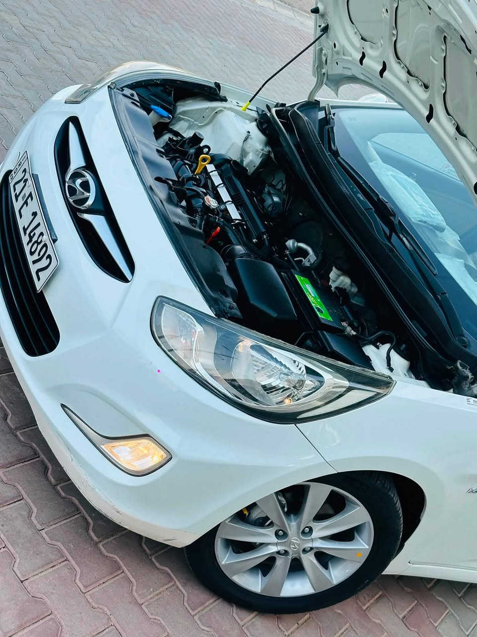 هونداي اكسنت 2013  خليجي محرك1600 دوش دبل قطرة  ژينگة سنوية هزة كلها 2030   مواصفات بلو يعني فول خدمات  سلايت Absويل ١٦  تحكم مواصفات ECO  5 مخدة سيارة مكفول كفالة كلين بدون تعديل بدون صبغ بدون حالوب  محرك گير  شرط  مامفتوح ، تبريد ثلج ، تايرات جديدة ، سعرها 105  بي مجال بسيط 
ورقة الفحص موجودة ، مكان السيارة كركوك ايسكان 
اسيا   :    ***********
