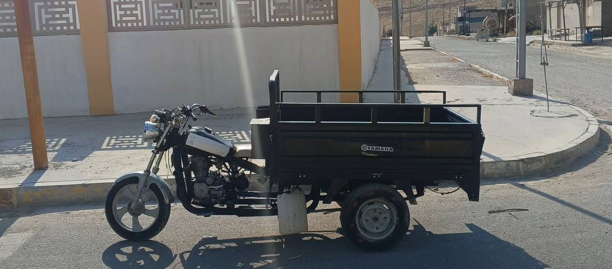 السلام عليكم اخواني ستوته موديل 2018 بدون اوراق للبيع شغال جاهز كامل حداديه جديد تايه جديد وايرمانيه جديد جير بوكس جديد جاتوته جاهز كامل سعر 500 شراي يتصل على الرقم *********** درهم راوسه اخويا ستوته
