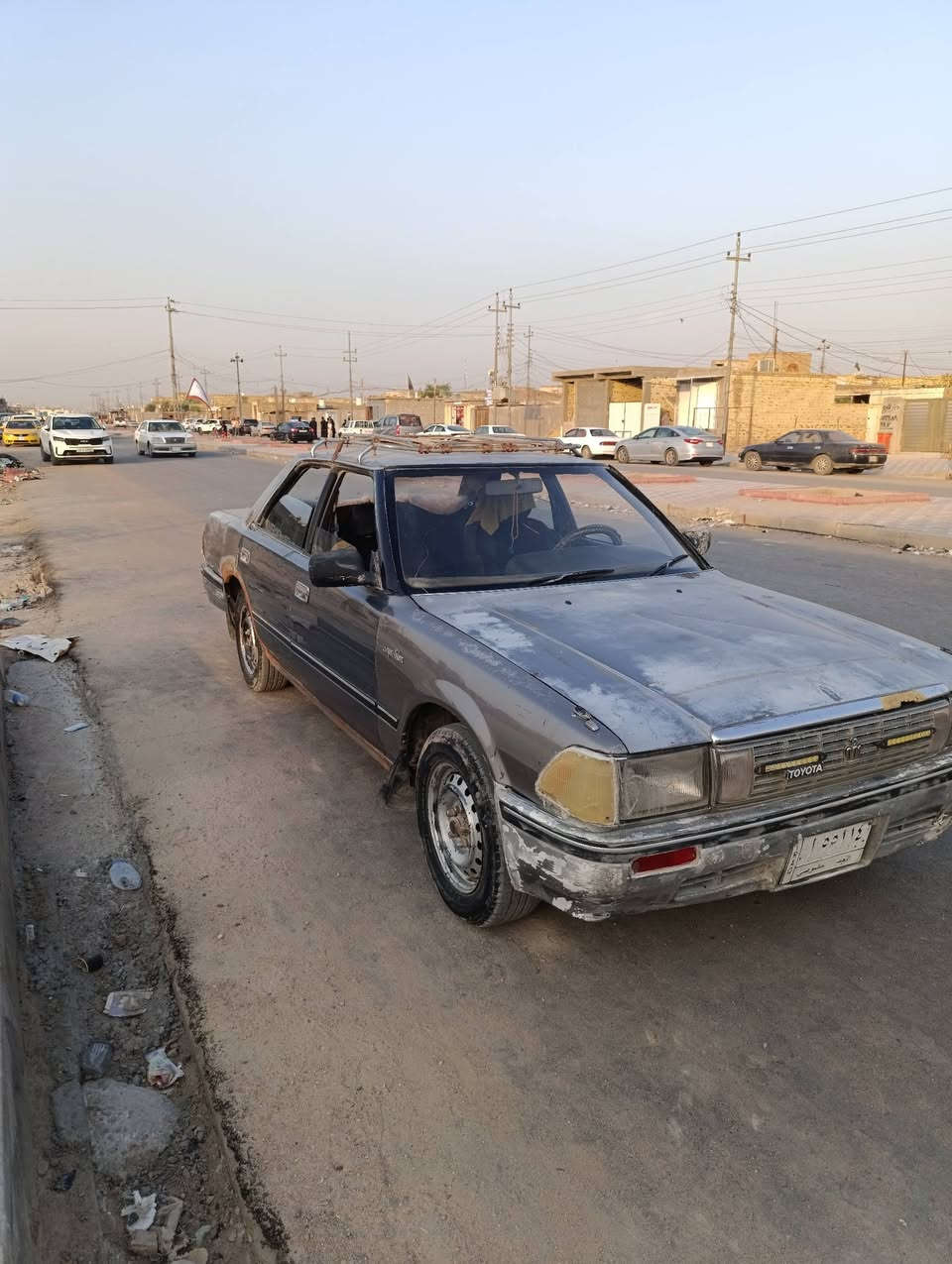 سيارة للبيع
محرك ونجي 
بسمي 
***********
