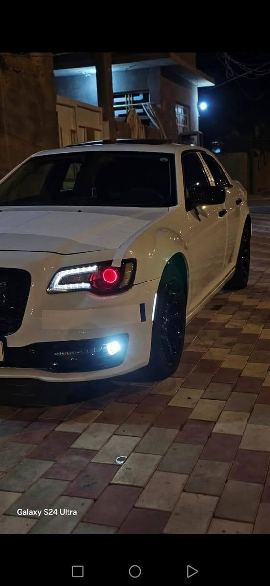سلام عليكم اوباما كرايسلر موديل ٢٠١٥ محدثه بسمي أربيل سنويه صاقطه صارله ٨ أشهر  داخله اكلين بيه اهنا بلعراق اني صبغت الباب العبري جان بي بارد موحلو وصبغته من لجامه وجوه بدون فتح والجاملغ الأمامي مال السايق بي نص صبغ فقد بدون فتح والهلال الوره بهن صبغ هم ماصاعد للجاملغ وماشيه ١٤٨ ميل السعر 205 وبيها مجال الله شاهد سياره مال بيت ابد ما مشتغله عل خط  عنوان كربلاء المقدسه الرقم ***********

نص مكتوب في الصور:
- Galaxy S24 Ultra