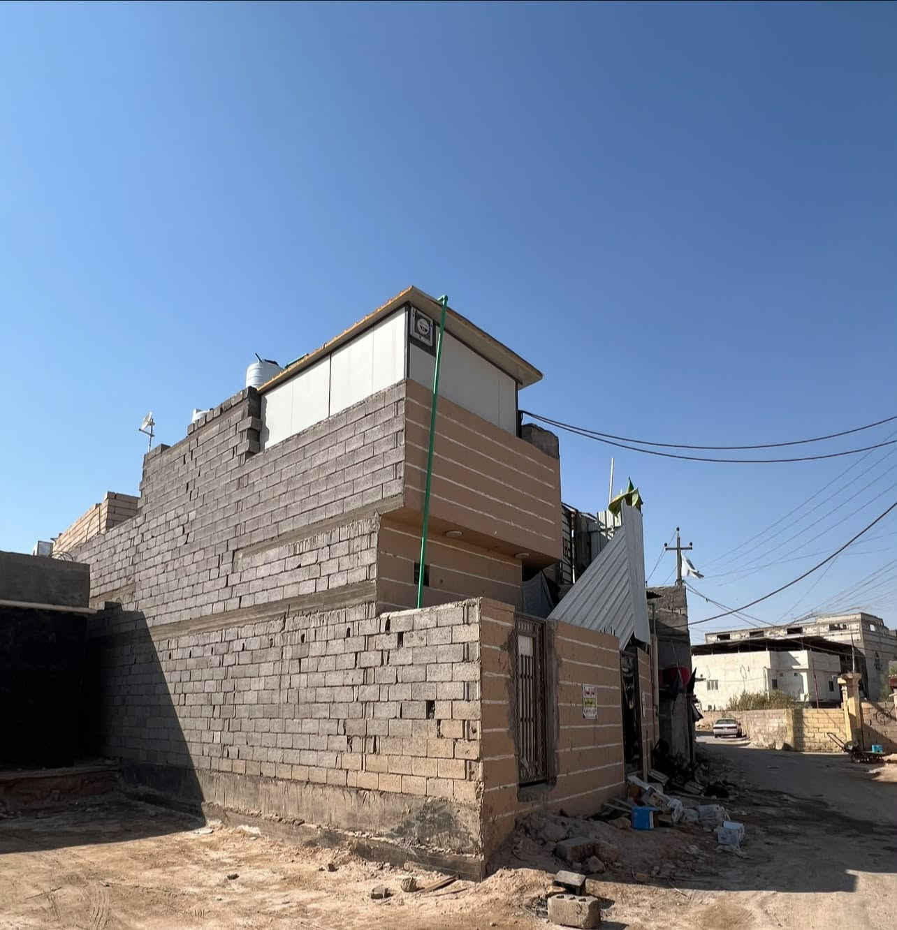 بيت🏠للبيع طابق ونص المساحة 150م واجهة 10م نزال15م
موقع جداً مميز التنومة قرب الجسر الأيطالي
يبعد عن الشارع العام 50م
طابو ملك صرف زراعي
بناء حديث سنة البناء 2025
السعر 110 مليون وقابل لتفاوض
للأستفسار***********
