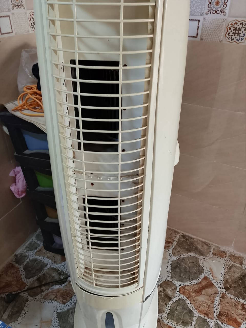 مبرده للبيع عموديه شغاله كلشي مابيه 
للبيع سعره 100‏‪
‏‪***********‬‏
