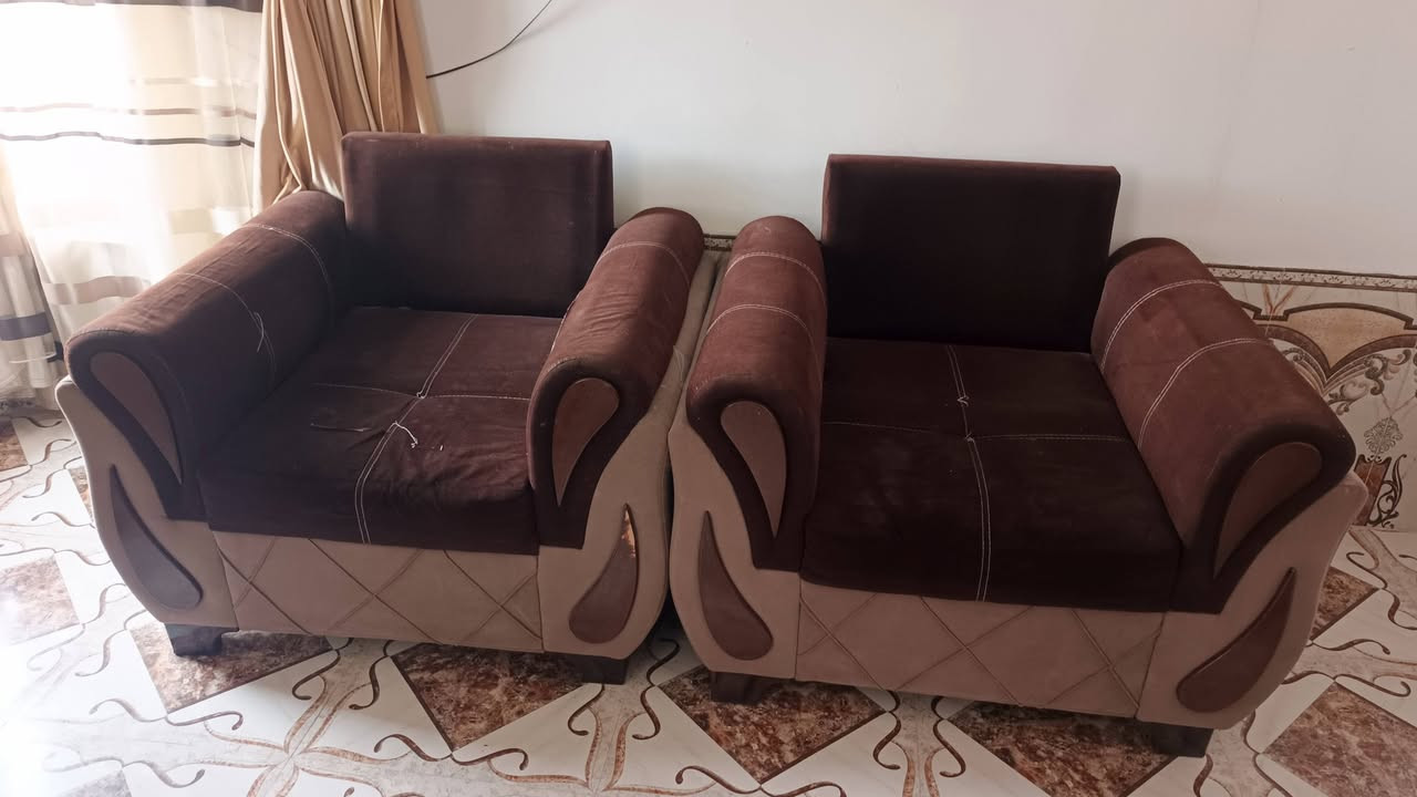 ١٠ مقاعد • مرتب ونضيف • حديثه ساحه الصمود