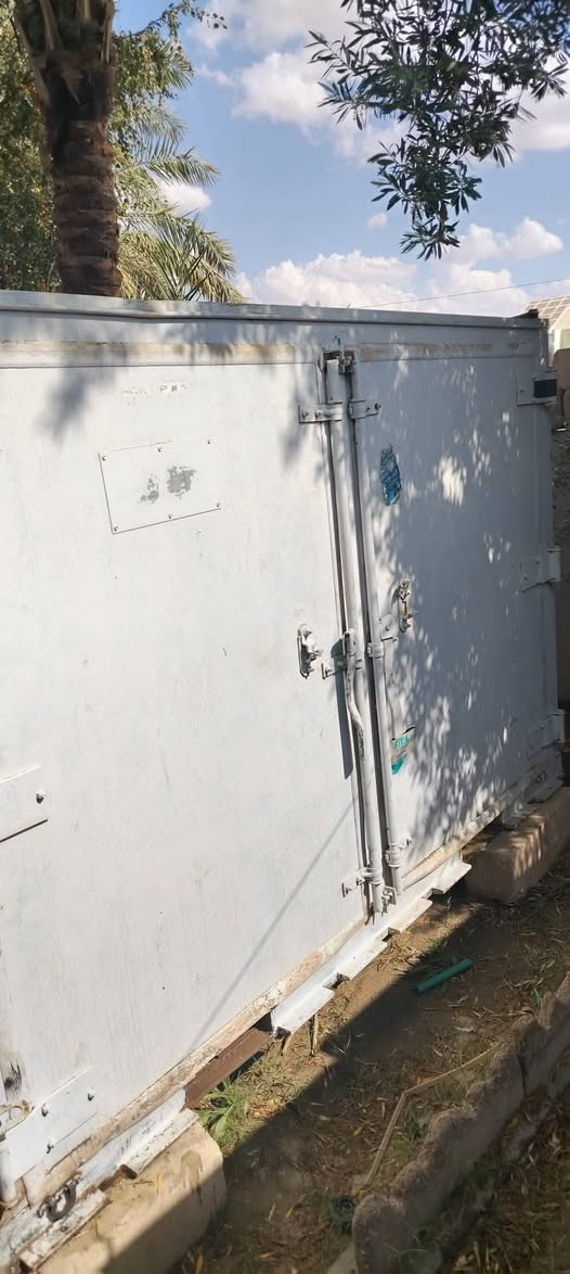 حاويه امريكي • ٢٦٥×٢١٣×١٦٥ • ٤ ابواب