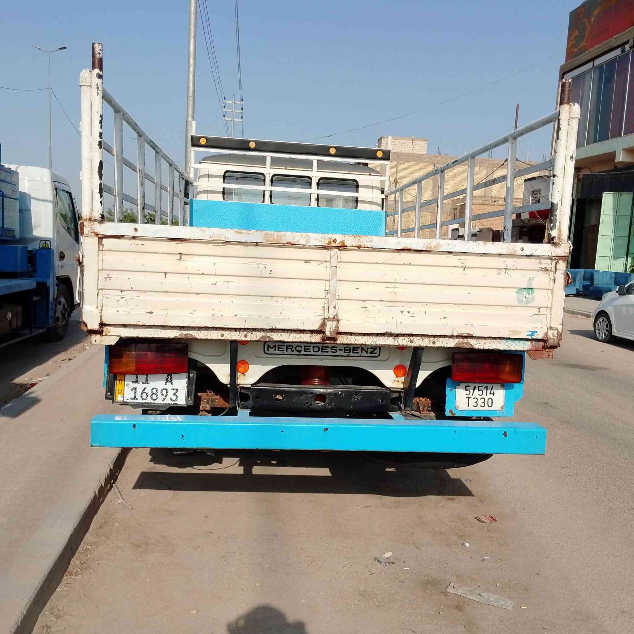 السلام عليكم سياره للبيع فون مواصفات نظيفه الماكينه جديده مال جناي ***********
