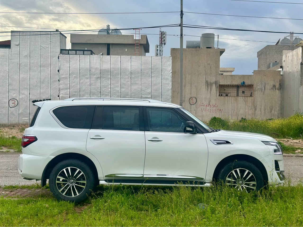 Nissan patrol 2020
***********
نیسان پەتڕۆل ٢٠٢٠ تیتانیۆم V6 دەرەجە ٢ موحەسەن تەنەفوس تەبیعی بێ تۆربۆ 
 فول فول مواسەفات 
سلاید 
سەلاجە
سنوق شەفت 
٥ شاشە و ئاوێنە کامێرا 
سەیارەکە ماڵی دۆستە 
گێڕ و مەکینە بە شەرت 
یەک چەمەلەخ و سێ پەڵە بۆیاخی بچوکی هەیە لەسەر شووخت بۆیاخ کراوە و یەک ساردیشی هەیە 
هەموو شتێکی بە شەرت 

سعری ٣٣٥$ و مەجال 

*********** السليمانية, العراق
