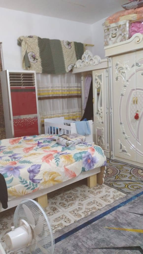 بيت زراعي للبيع  100 متر
مكون من غرفه وصاله واستقبال ومطبخ ومنور خارجي 
منطقه الشموخ الطليعه الثانيه 
خلف مدرسه الامامين مشمول بالتطويب 
كامل ما بيه اي نقص  
السعر   35  
اتصال   ب    ***********
متوفر  وات ساب
