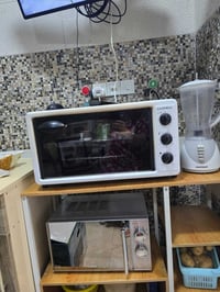 جربايه طفل • عربانة اوروبية • مايكروويف