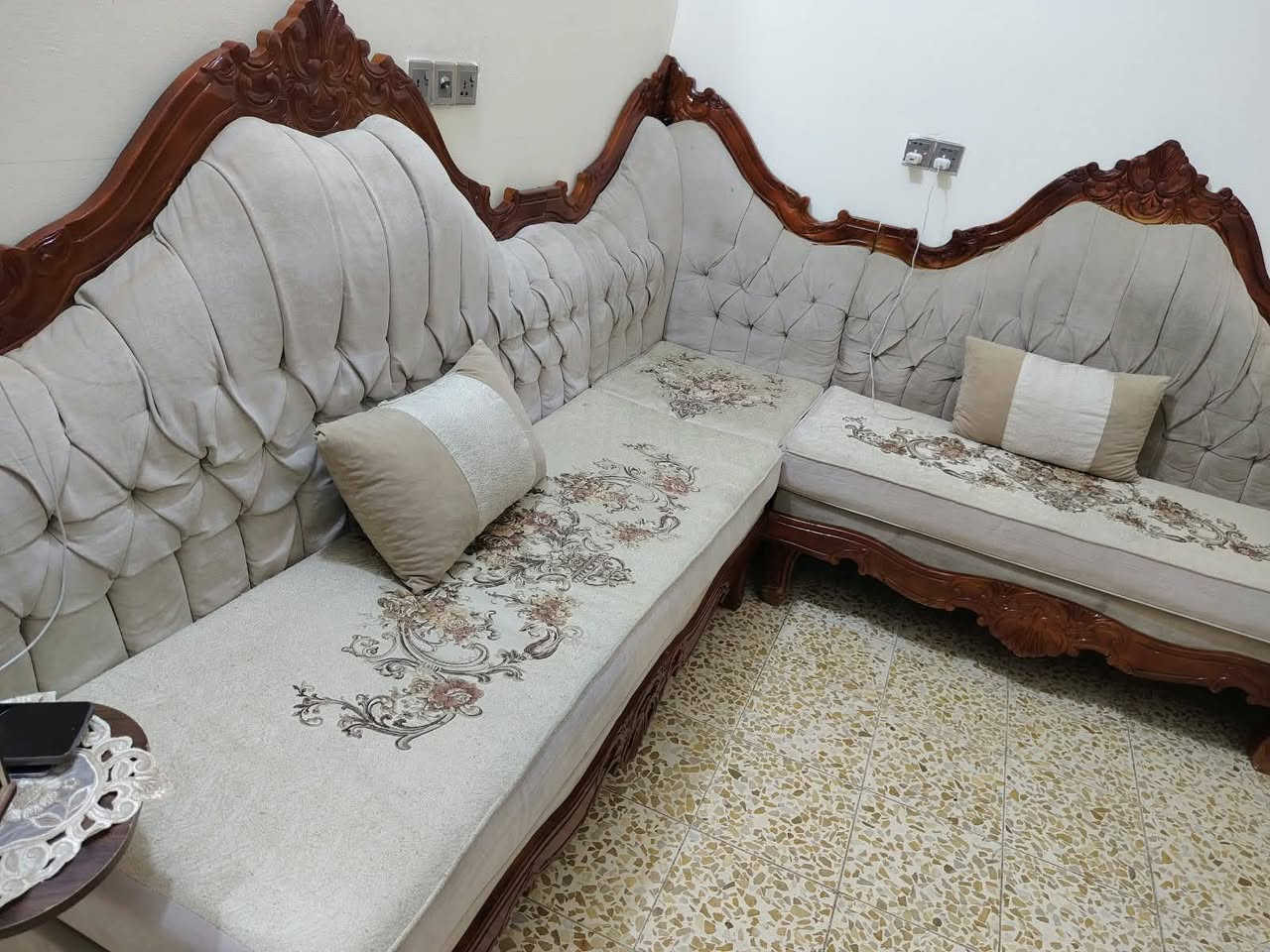 السلام عليكم تخم للبيع سعر 575 بمجال العنوان بهرس حي الشرطه*********** اللي يحب يتواصل ويانا على هذا الرقم
