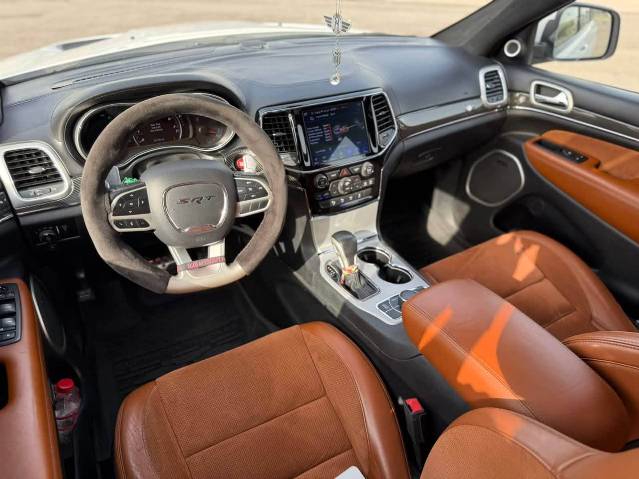🔥 للبيع | Jeep Grand Cherokee SRT 2019 | وارد خليجي | فرصة للجادين 🔥
إذا تدور على SRT نظيفة وحالة ممتازة، فهاي السيارة تستحق المعاينة.

✅ موديل 2019
✅ محرك 6.4 V8
✅ وارد خليجي (شركة هارلم)
✅ كلين
✅ ممشى 61,000 كم فقط
✅ لون أبيض
✅ فتحة بانوراما
✅ تشغيل عن بُعد (Remote Start)
✅ السيارة مغلفة بالكامل (حماية)
✅ استخدام شخصي ومحافظ عليها جدًا
✅ الفحص خير دليل
❌ لا تحتوي على رادار أمامي

💰 السعر: 32,000 دولار قابل للتفاوض بالمعقول بعد المعاينة.

📞 للتواصل: ***********

الرجاء من الجادين فقط، والمعاينة خير برهان على نظافة السيارة.
