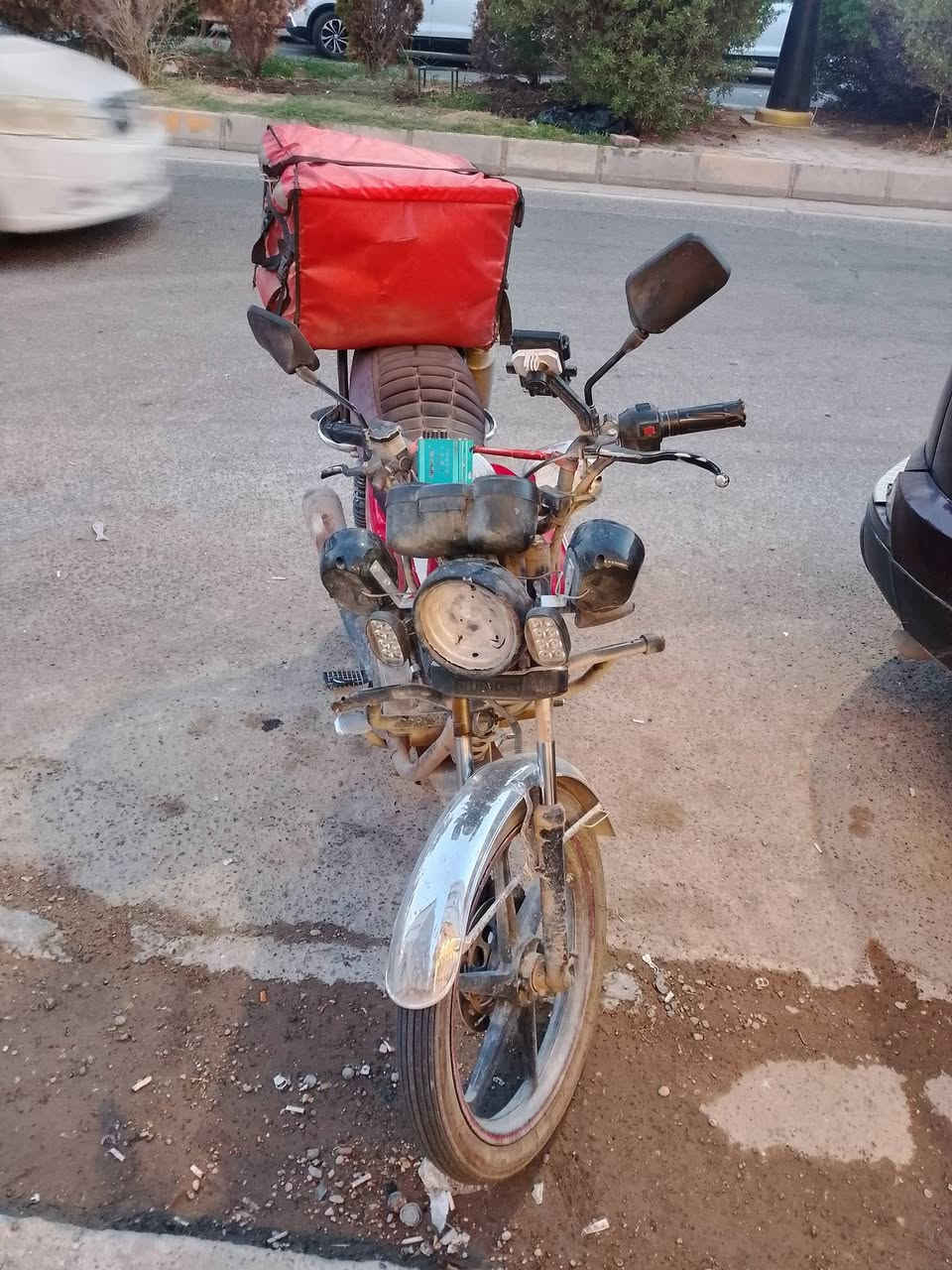 شباب دراجه شارنك مرقم صلاح الدين الدراجة مفتوحه بس شغل مضبوط افحص وشوف السعر 1250
رقم هاتف ***********
