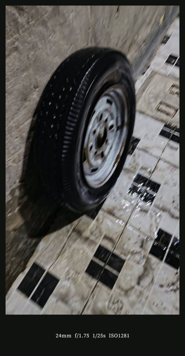 سبير ستوته جديد للبيع ب25 بي مجال مكان كوت خاجيه المو شراي لاينطي ليراسل ***********

نص مكتوب في الصور:
- 24mm f/1.75 1/25s ISO1400
- 24mm f/1.75 1/25s ISO1281