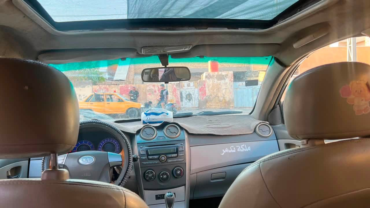 BYD
2013 مديل  G3 
رصاصي 
بسمي سنويه 29 رقم نكليزي  
السعر 35 
سياره خير من الله 
*********** 
*********** 
واتساب متواجد
