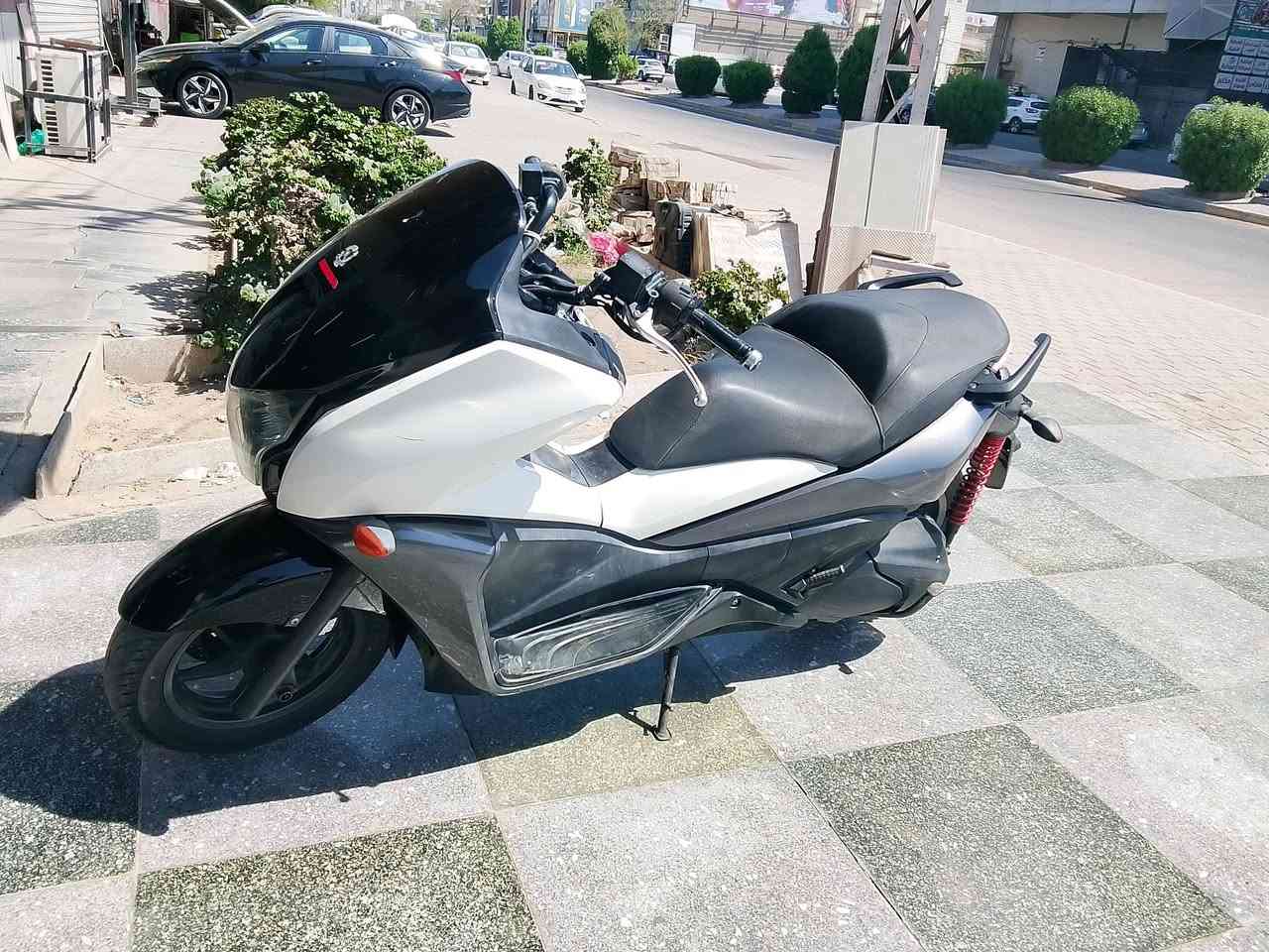 فاز هوندا ياباني فول مواصفات رمبه السعر 12بغداد ساحه عدن ***********
