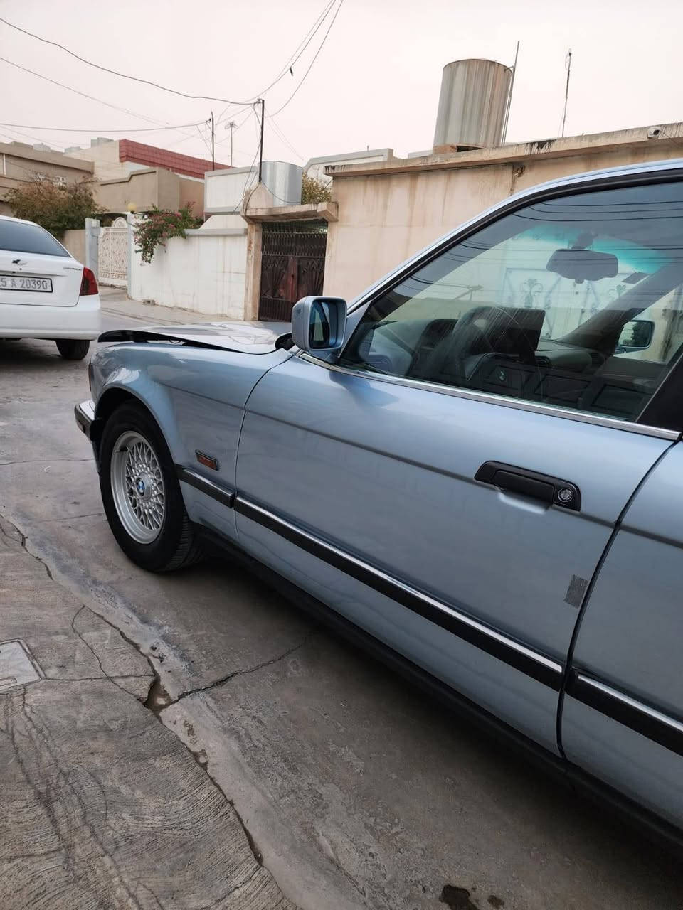 سلام عليكم ال يريد يصعد بي ام يكول صدك صاعد بي ام ياخذ هاي جديد؛ شرط تجي شوف بعينك وضع بلاد ٧٣٠ ٨ سلندر مكاني بغداد *********** سعر ٨٥ ورقه
