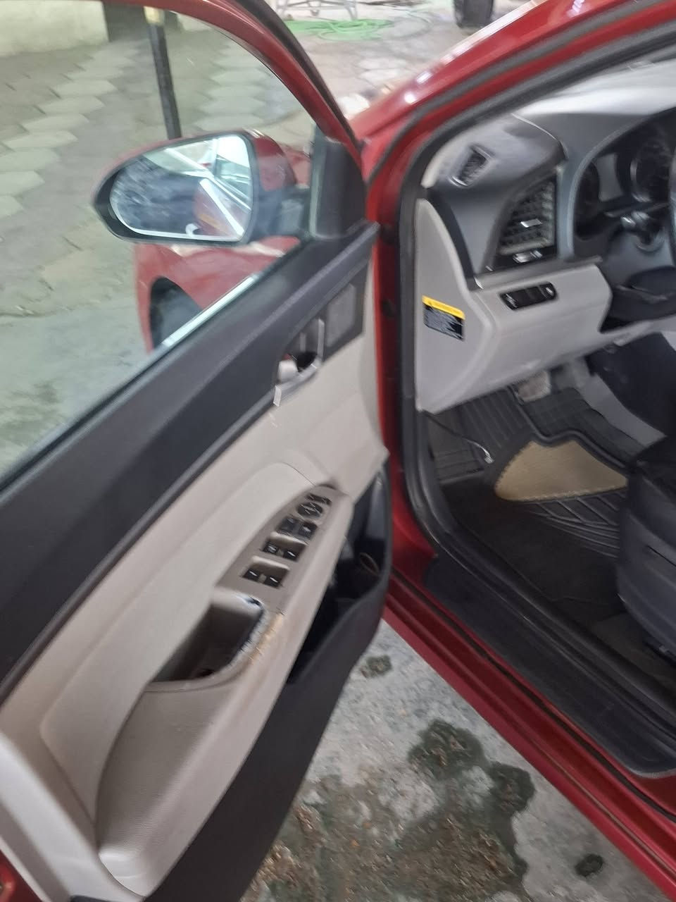 السلام عليكم
النترا موديل ١٧ وارد امريكي رقم بغداد دولي هزة ماساقطة يعني تحولها بدون متدخل هزة السعر ١١٠ وبيها مجال بسيط 
مكانها بابل الإسكندرية    ***********
