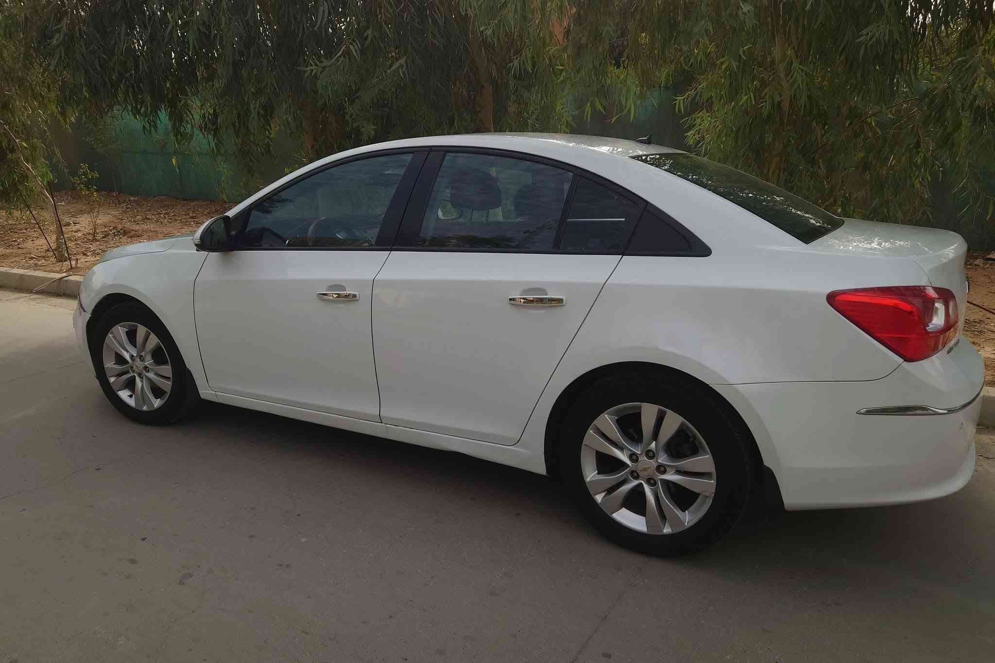 شوفرليت كروز خليجي 2016 LT لون أبيض
محرك 18  داخل قرميدي LT ماشية 85000 ميل

خمس بصمات و مفتاح احتياط

بيها  ٣ قطع صغار معدل عالبارد و نص چاملغ اليمين.. السيارة متعوب عليها 

تبريد ثلج هزتها خلصانة سنوية نافذة لغاية 2027

ماي أحمر زيتي دهن احسن نوعية بانزين محسن

سيارة مواصفات حساسات مساعد توقف تحكمات استيران بلوتوث ويل كبير

مرايه إشارة و نقاط عمياء محرك معمر

الرقم اربيل السعر  80 بيع أو مراوس

مكان السياره موصل

 

***********

***********

