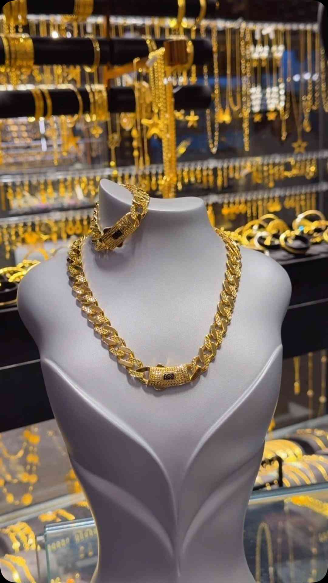 وزن ٥٣٫٥٥٠غ • اكسسوار شخصي
