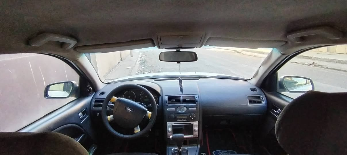 بيع نقد او قسط والسعر حسب المقدمه. فورد مونديو 2006 كيرها اتو تبريدها شغال ومشروع وطني ل 27 بغداد سياره حلوه وناعمه بطاقه بنزين. مراسلتي على الخاص. او ***********
