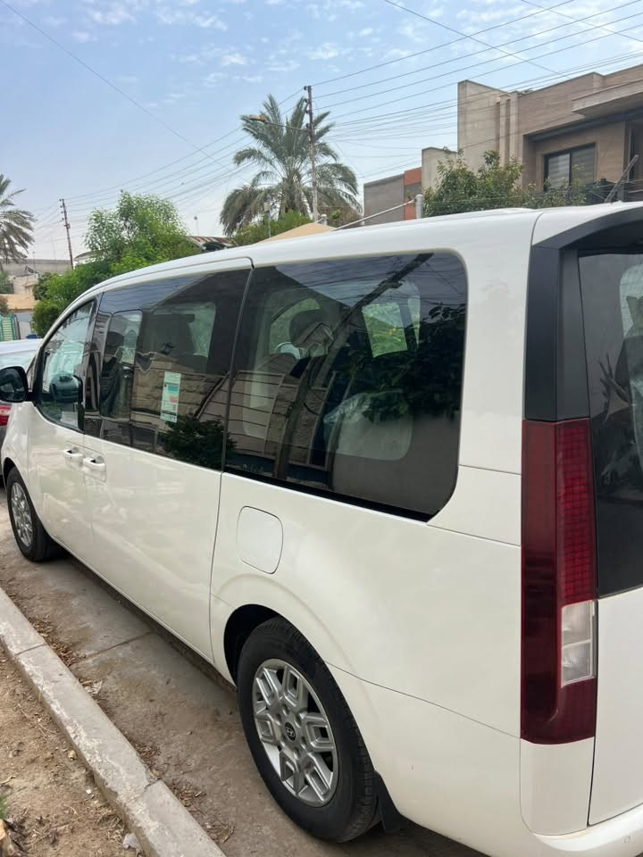السلام عليكم 
ستاريا خليجي كفالة عامة 

موديل ٢٠٢٥ 
سيارة جديدة ماشية ٢١ الف 

١٠ راكب اصل 
رقم بغداد 
محرك كاز 
كير عادي 
*********** مكاني بغداد
