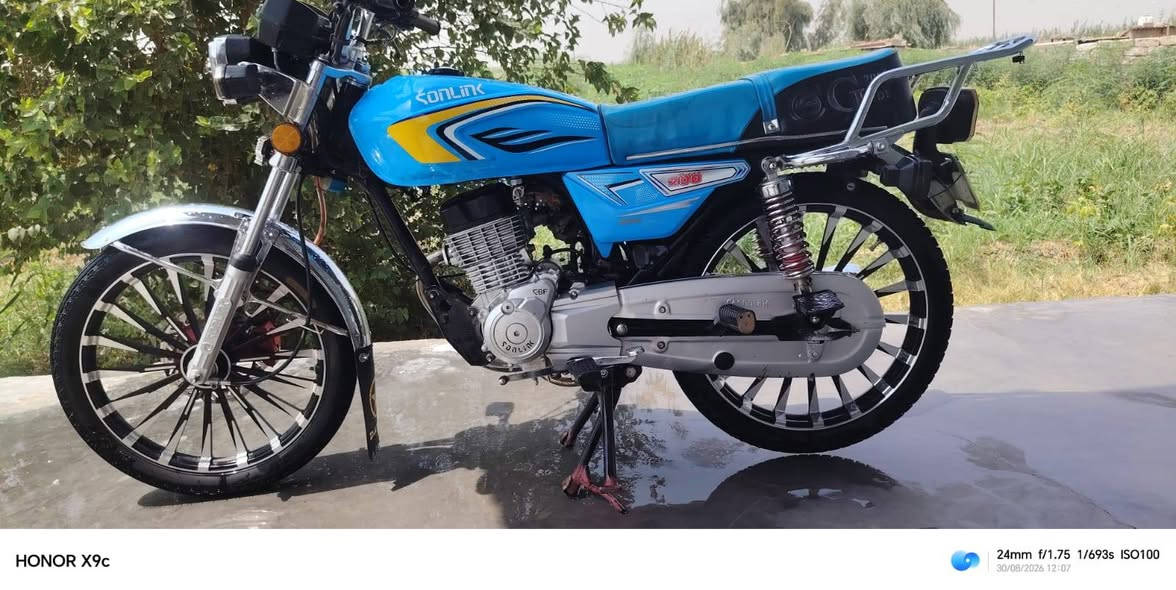 السلام عليكم للبيع دراجه سيفان سولنك موديل 2024 ظاغطه وزنجيل محركCbf محرك 200CC محرك مكفول كهربائيات كله شغاله دشبول الإلكتروني دراجه جديده مابيه أي نقص أوراق اصوليه كارتونيه ومنفيس مامكمركه بدون كمرك ماتترقم السعر 800 وبيه مجال حك الجيه المكان بغداد المدائن سلمان باك الاستفسار أكثر الاتصال على الرقم *********** ولي ماعاجبه السعر لا يعلق ويكسر بحلال العالم
