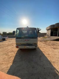 هينو للبيع طيره موديل ٩٣ محرك فول  كرين خالص اتصل اتدلل 07823613985