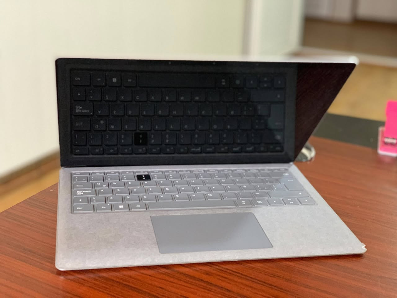 🔥💻 بۆ فرۆشتن | Microsoft Surface Laptop 5 💻🔥
✨ جوانی، خێرایی و شێوازی Premium لە یەک لاپتۆپدا!

🚀 Processor: Intel® Core™ i5 – 12th Gen (i5-1235U)
🧠 RAM: 8GB
💾 Storage: 256GB SSD
🖥️ Display: شاشەی Touch ـی کوالێتی بەرز
🎨 Graphics: Intel® Iris® Xe Graphics
🪟 Windows 11
🔋 Battery Cycle: تەنها 22 Cycle
🔋 Battery Health: نزیکەی 91٪

✨ دۆخی لاپتۆپ: زۆر پاک و جوان، ئامادەی بەکارهێنانە.

⚡ کارپێکردنی بەهێز و خێرا
🎓 گونجاو بۆ خوێندن و کار
💼 گونجاو بۆ ئۆفیس و کاروبار
🌐 گونجاو بۆ ئینتەرنێت و بەکارهێنانی ڕۆژانە
🎬 گونجاو بۆ فیلم و میدیا

🔥 ئەگەر لاپتۆپێکی جوان، سووک و Premium دەگەڕێیت، ئەمە هەڵبژاردەیەکی زۆر باشە.

📞 بۆ نرخ و زانیاری زیاتر:
***********

📦 گەیاندن بۆ شارەکان بەردەستە

نص مكتوب في الصور:
- System > About Storage 238 GB 56 GB of 238 GB used Graphics Card 128 MB Intel(R) Iris(R) Xe Graphics Installed RAM 8.00 GB Speed: 6400 MHz Processor 12th Gen Intel(R) Core(TM) i5-1235U 2.50 GHz LAPTOP-NVVBQO4S Surface Laptop 5 Rename this PC Copy Device specifications Device name LAPTOP-NVVBQO4S Processor 12th Gen Intel(R) Core(TM) i5-1235U 2.50 GHz Installed RAM 8.00 GB (7.83 GB usable) Device ID 701619E8-5A1A-4113-8D01-DFE57569C23B Product ID 00356-06287-18406-AAOEM System type 64-bit operating system, x64-based processor Pen and touch Pen and touch support with 10 touch points Related links Domain or workgroup System protection Advanced system settings
- COMPUTER NAME
- LAPTOP-NVVBQO4S
- SYSTEM PRODUCT NAME
- Microsoft Corporation Surface Laptop 5
- BIOS
- 21.106.143 03/13/2025
- OS BUILD
- 26100.1.amd64fre.ge_release.240331-1435
- PLATFORM ROLE
- Mobile
- CONNECTED STANDBY
- Supported
- REPORT TIME
- 2026-06-06 02:37:52
- Installed batteries
- Information about each currently installed battery
- BATTERY 1
- NAME
- SurfaceBattery
- MANUFACTURER
- DYN
- SERIAL NUMBER
- 0000232236
- CHEMISTRY
- LION
- DESIGN CAPACITY
- 47,700 mWh
- FULL CHARGE CAPACITY
- 43,250 mWh
- CYCLE COUNT
- 22