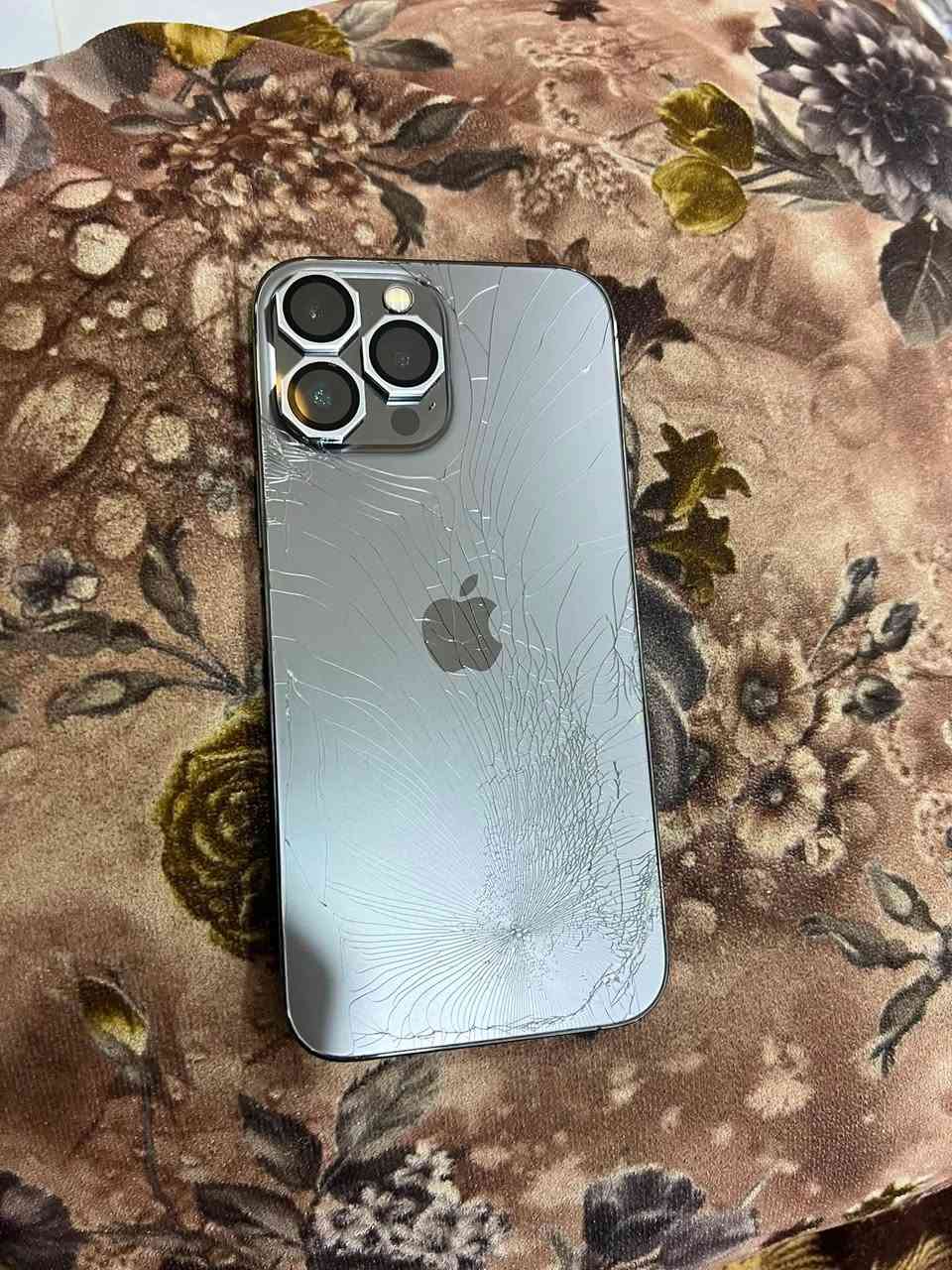 13 برو ماكس
للبيع جهاز نضيف وما بي اي خلل ما عده ضهر و مامثر على اي شي من جهاز 

ذاكر 256

بطاريه 96

 شحنه كلش زين جهاز نضيف كلش ماعده ضهر 

وعندي لصور لفحص وجهاز وين متريد اخذه  سعره 700 بي مجال قليل مال ضهر ***********
