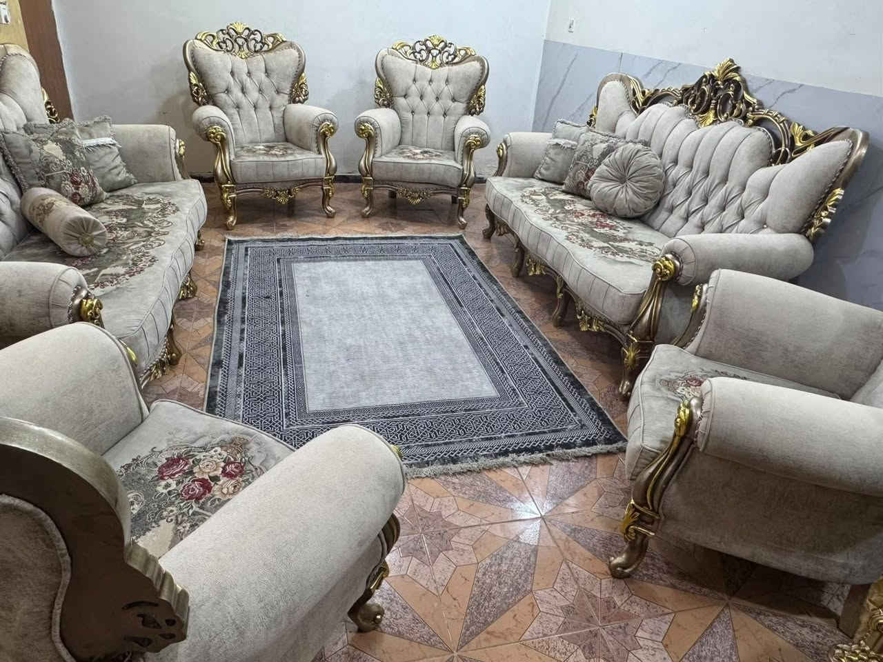 تخم زان مصري ١٠ مقعد نضيف جدا اخو الجديد طلا ورق الذهب سفنج طبي ***********

