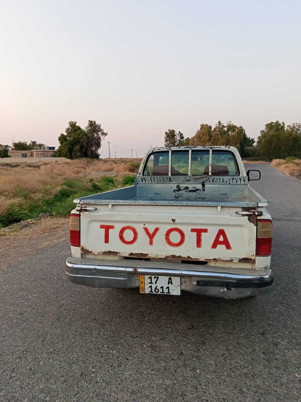 السلام عليكم 
بكم موديل 2001 فلاحي داخل احمر سنوية مجددة لعام 2029 مشروع وطني 
بأسمي تحويل مباشر مكفولة كفالة عامة من الصبغ والبارد والضربة محرك گير شاصي شرط بيها جراد بالبودي كما موضح بالصورة السعر 90 وبيها مجال المكان كركوك قضاء الحويجة ناحية الزاب قرية الراويين اقرب نقطة داله جسر الزوية 

الاتصال على الرقم ***********
