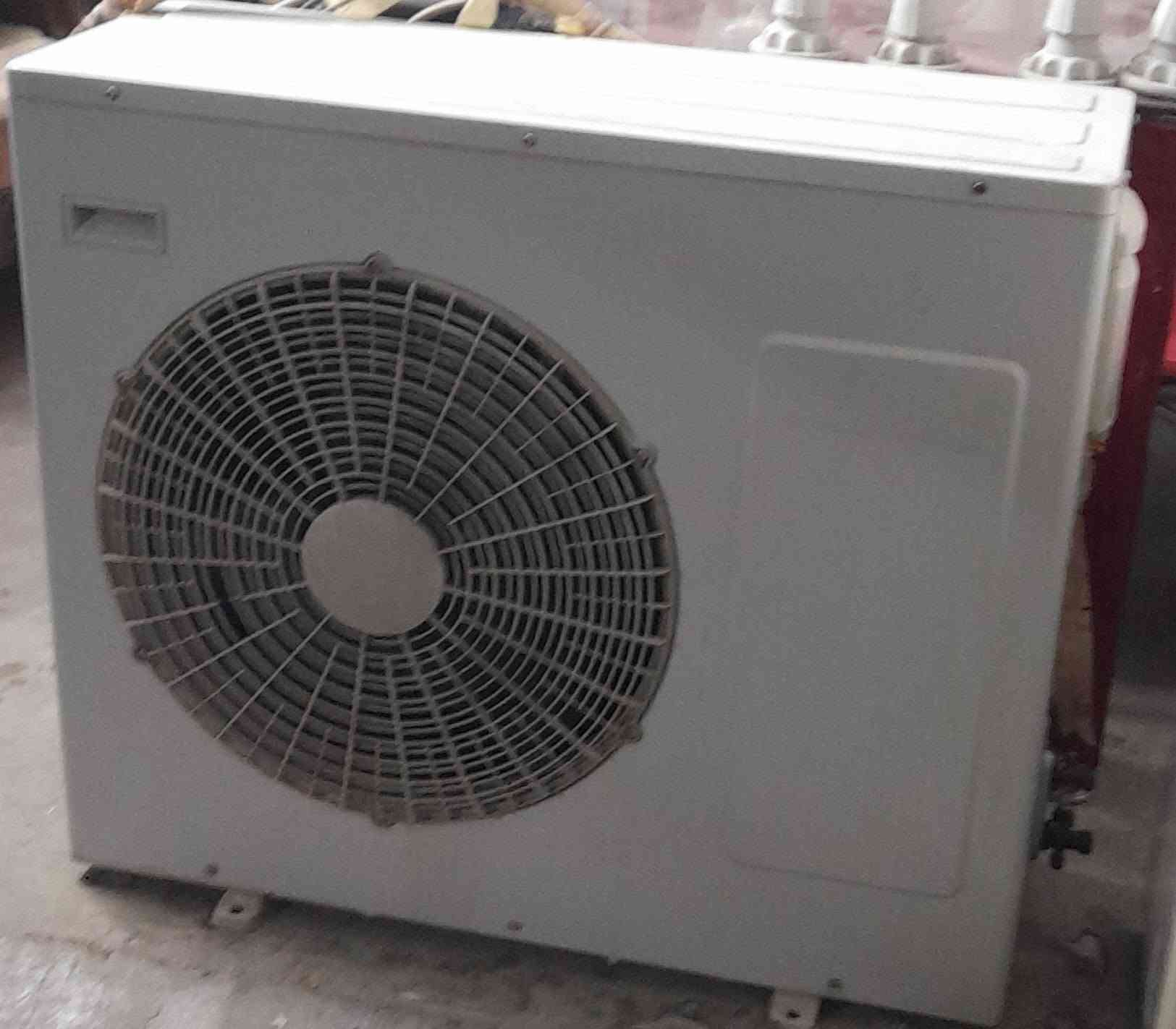 السلام عليكم 
سبلت ٣ طن جنرال ابو القلب كلش نضيف وشغال كامل كامله ملحقات الاتصال با الرقم*********** بي وتساب وتدللون مكانه اربيل
