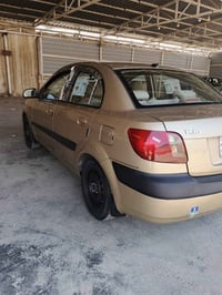 سياره البيع ريو ٢٠٠٩ مكينه كير تدفه تبريد مكفول رقم جديد ديالى بسمي ٠٧...