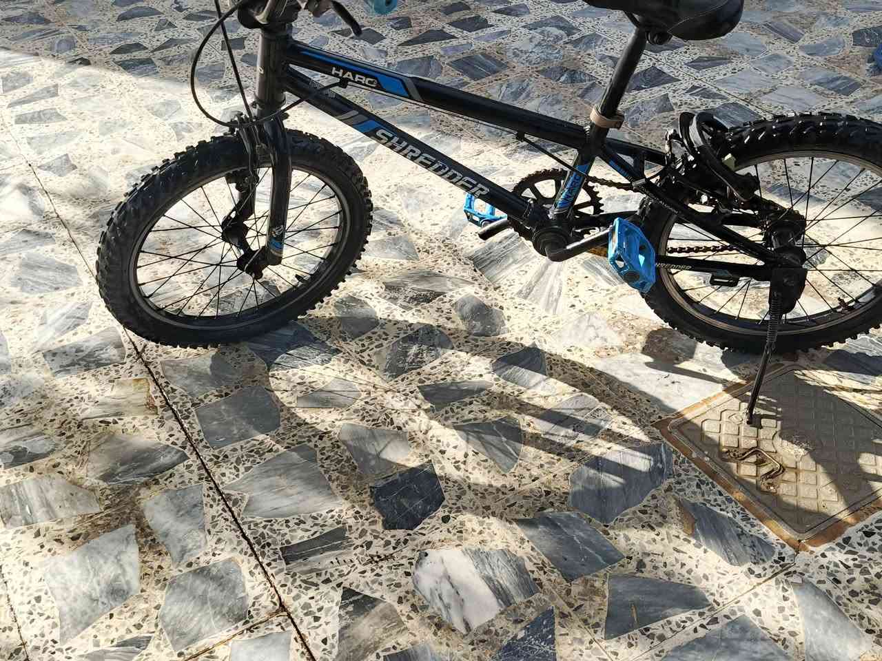 للبيع بايسكل امريكي باله درجه اولئ
لشه BMX
كله شغال و نضيف
السعر 85 الف و بي مجال
مكاني موصل سيدتي جميله
رقم *********** او اكتب تعليق و اطبلك خاص
