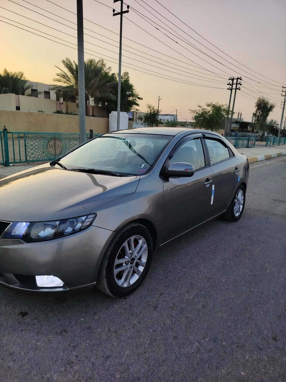 فورتي 2010 وارد مريكي  للبيع او مراوس 
مكينه 2000 دوش تبريد ثلج تتفه سياره جاهزه رقم ديالى بسمي تويل ثاني يوم لايت عالي ناصي زنون غرافه بلاديه كل نقص مابيه
عنون ديالى رقم ***********
