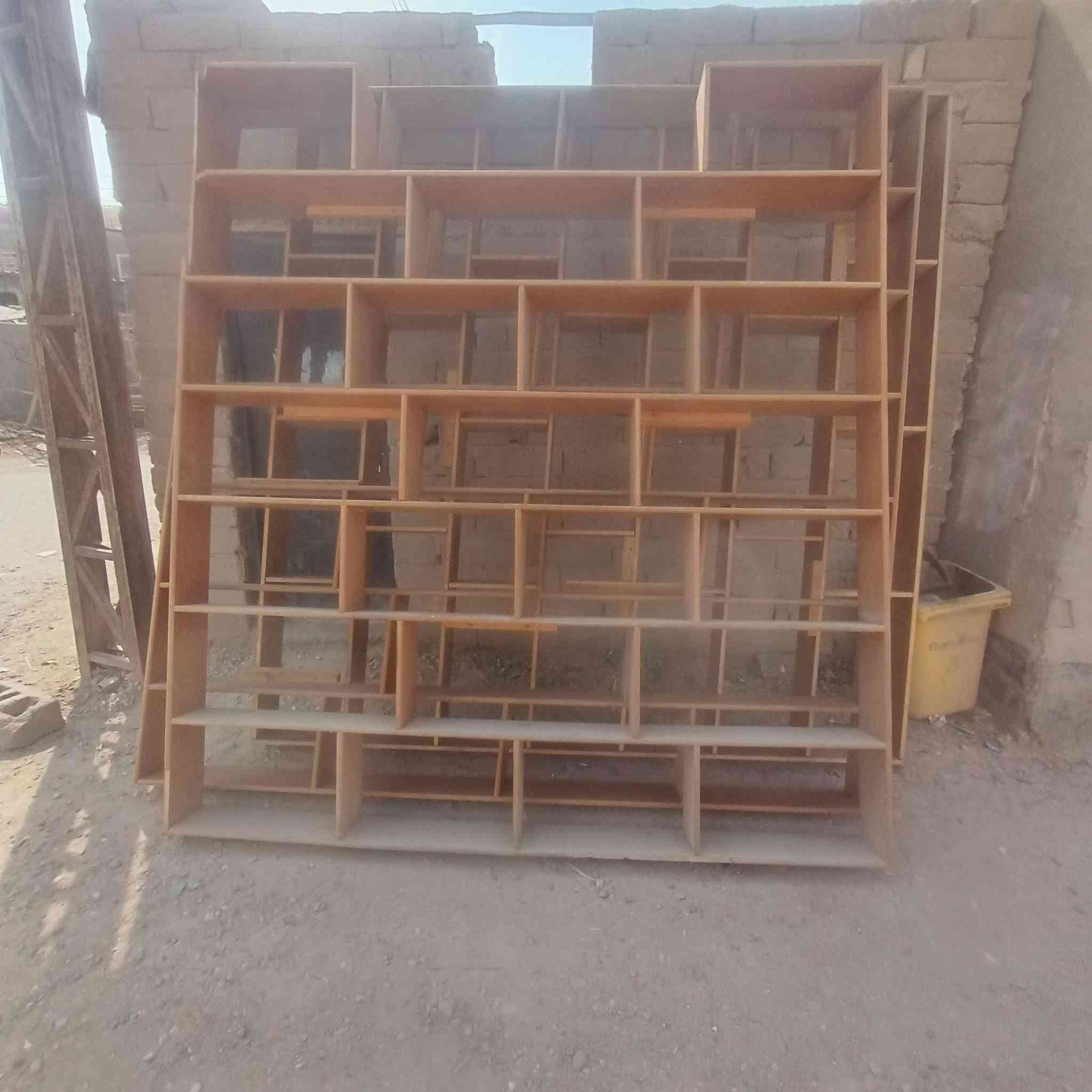 عدد ٣ • دواليب