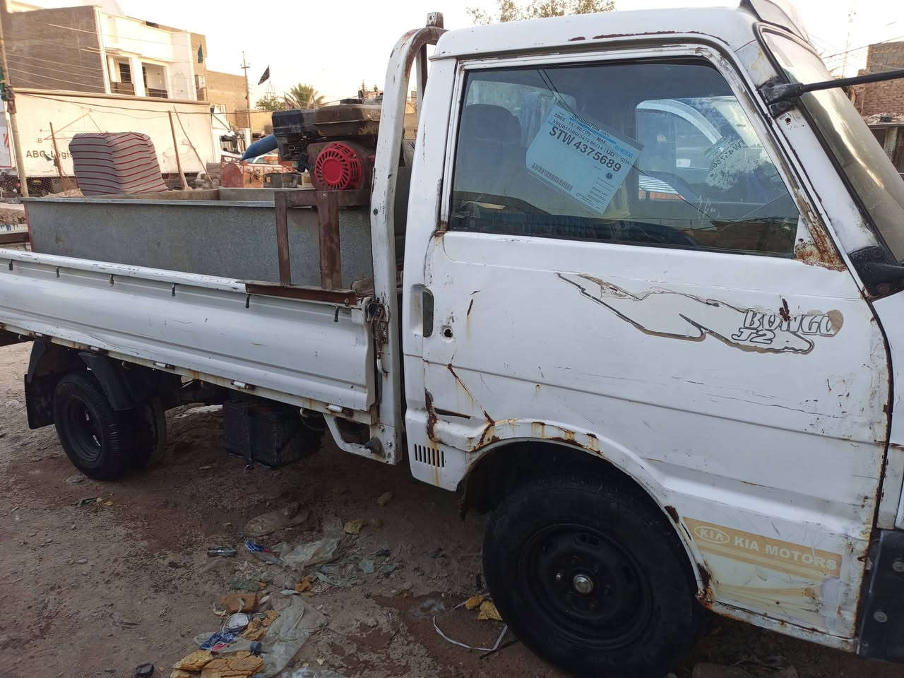 السلام عليكم كيا حمل للبيع موديل 95 رقم واسط الماني مكان بغداد سعر 43  رقم***********
