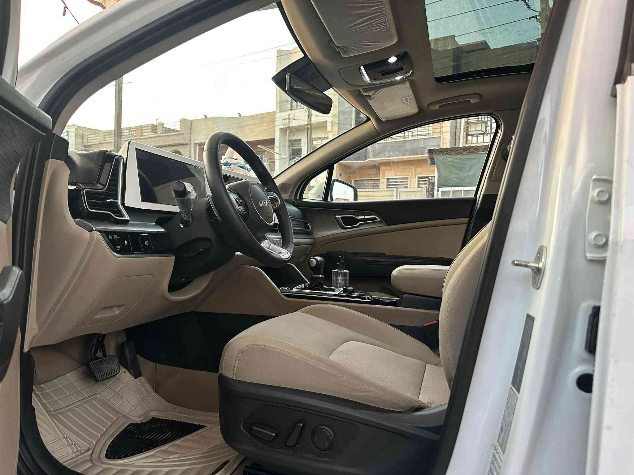 سلام عليكم كيا سبورتج خليجي 2023 فول مواصفات بنروما اشحن وايرليس تدفئه مقاعد وستيرن رادارات كامرة دوارة صندوق كهرباء مري شفط شفتات ستيرن سايد بريك بصمة تشغيل بصمة تشغيل عن بعد ليت زنون لد نهاري مثبت سرعة بصمة بواب ماشية 43 الف بعد هواي بية مواصفات 
سيارة مكفولة من صبغ بس مكانين بارد رقم أربيل بسمي تريد وكالة وتحويل سعر على خاص بيع ومراوس مكان بغداد كرخ *********** واتساب @@
