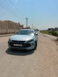 BYD QIN L موديل 2025 ماشية 21000 بطارية 120 كيلو فتحة بنوراما  خمس كام...