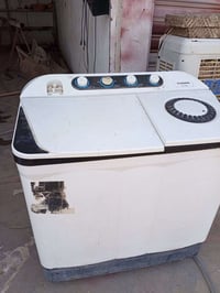غسالة للبيع جاهزة مابيها اي نقص 07829043272